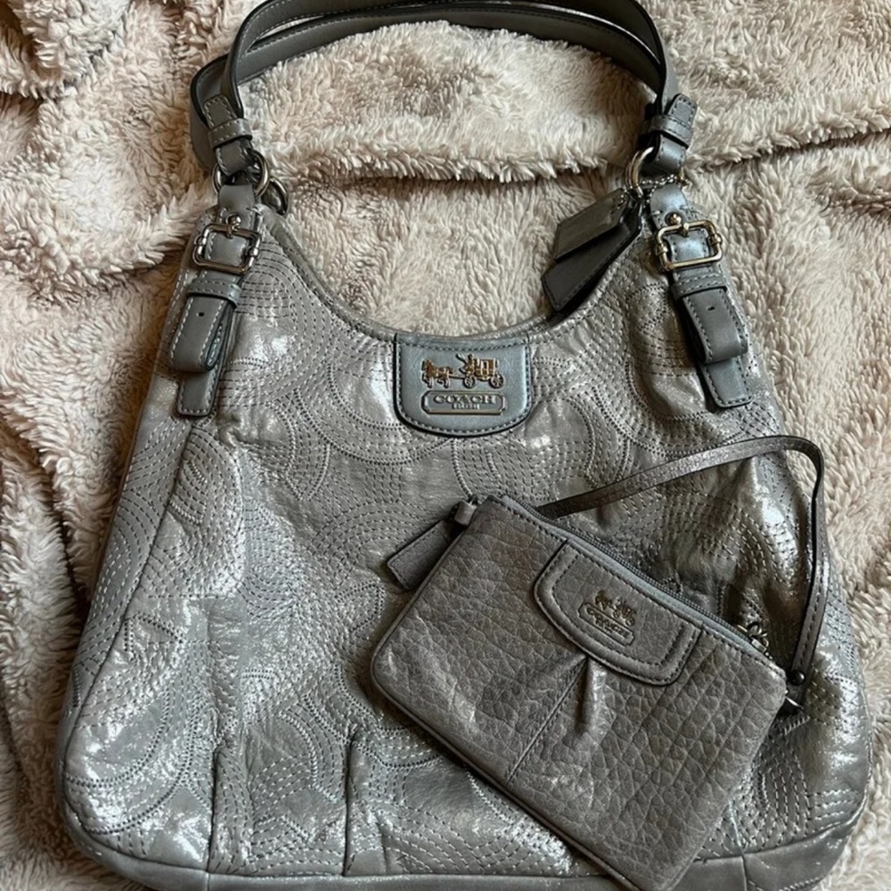 Vintage coach metallic leather embroidered purse